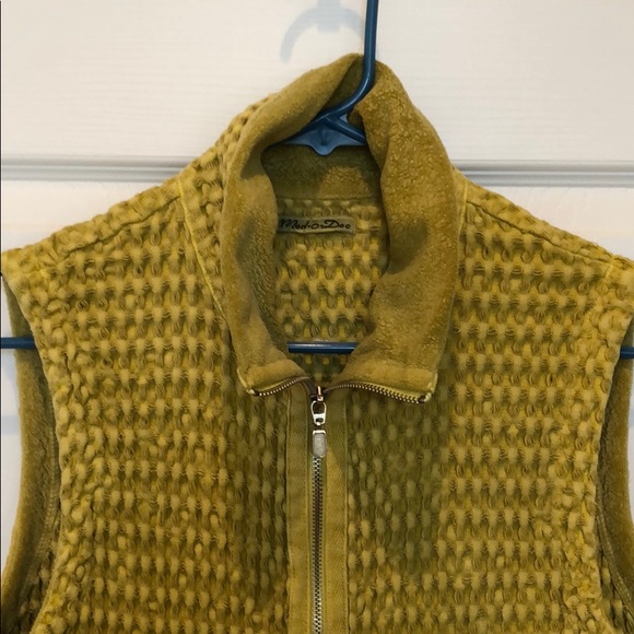 Mod-O-Doc celery colored women’s vest - Picture 2 of 6